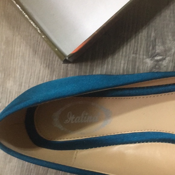 New in box beautiful turquoise blue satin flats. - Picture 4 of 5